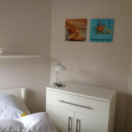 בית נופש Haus Zingstzeit *